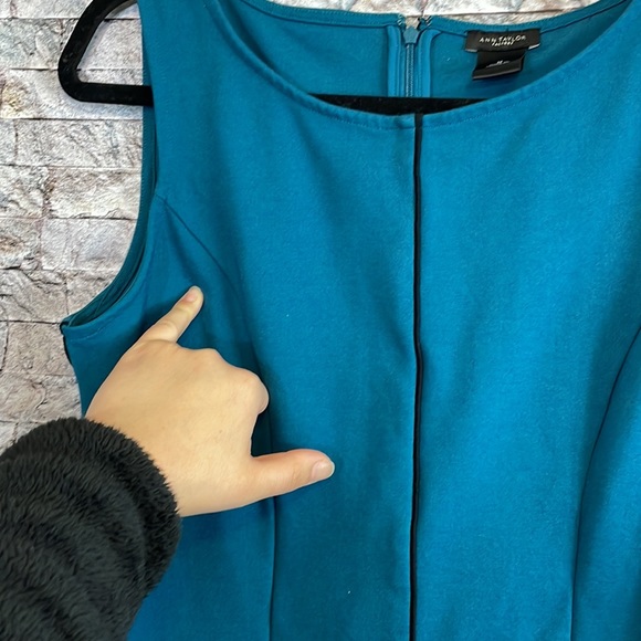 Ann Taylor real tank with black accents - Picture 7 of 7